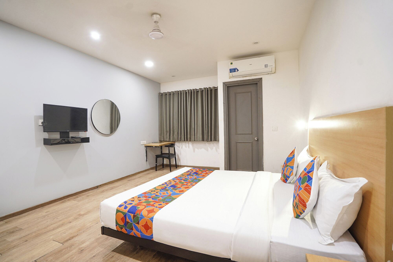 Bedroom 3, Fabhotel Royale 49, Gautam Buddha Nagar
