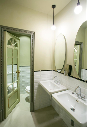 Bathroom 4, Sant Jordi Hostels Rock Palace, Barcelona
