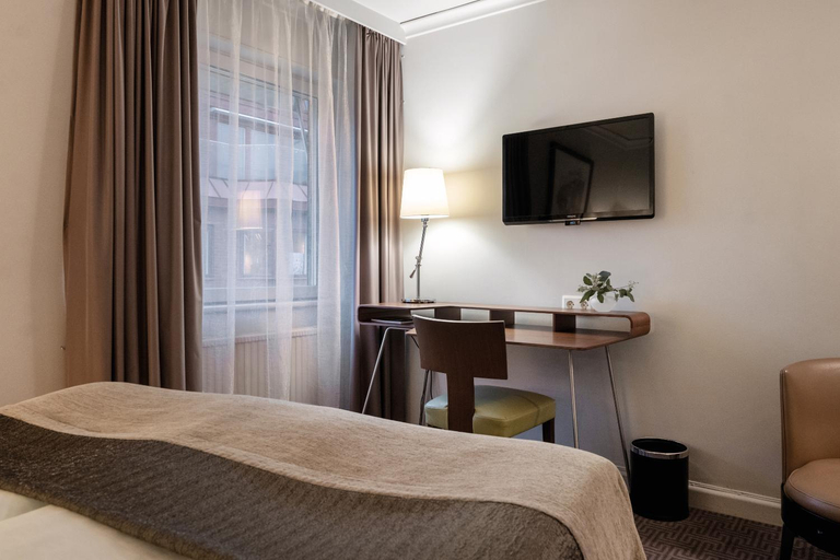 Bedroom 2, Elite Hotel Stockholm Plaza, Stockholm