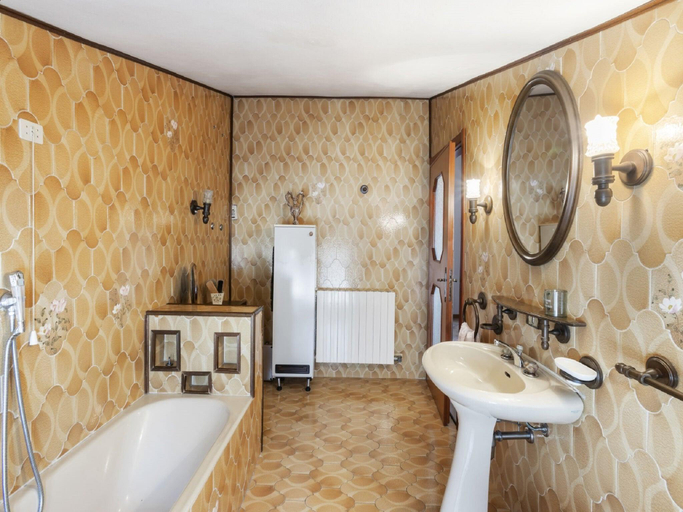 Bathroom 3, Inviting apartment in Jadranovo with balconyterrace, Crikvenica