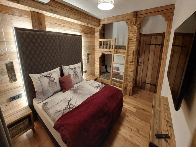 Bedroom 2, Chalet in Grosskirchheim with sauna and hot tub, Spittal an der Drau