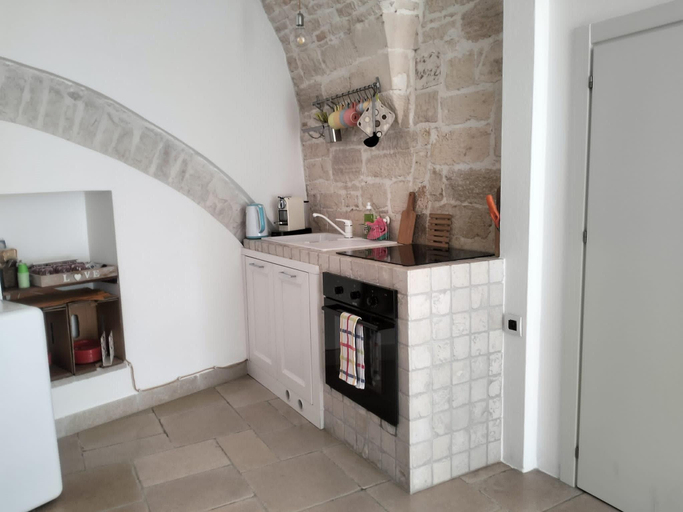Others 5, Apartment in Martina Franca near Basilica, Taranto