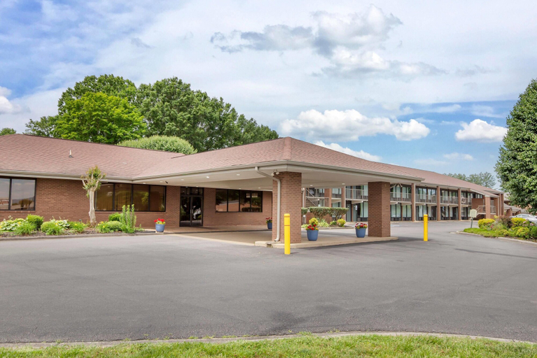 Exterior & Views 2, Quality Inn Mount Airy Mayberry, Surry