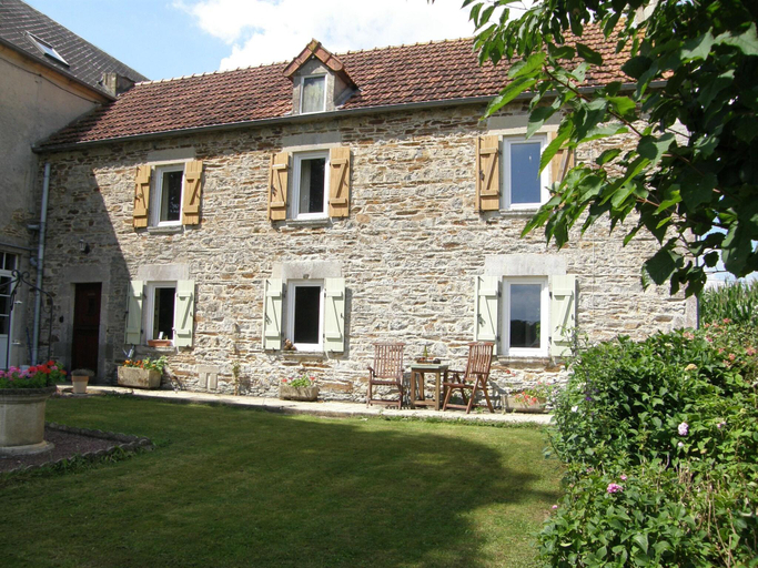 Others 4, Cottage in Sainte-Marguerite, Calvados