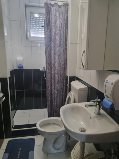 Bathroom, Motel Medium, Una-Sana