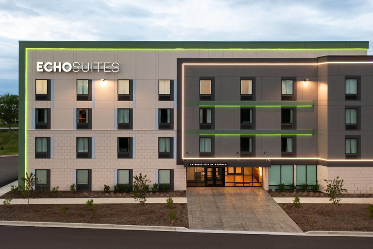 Exterior & Views 2, ECHO Suites Extended Stay by Wyndham Indianapolis AmeriPlex, Indianapolis