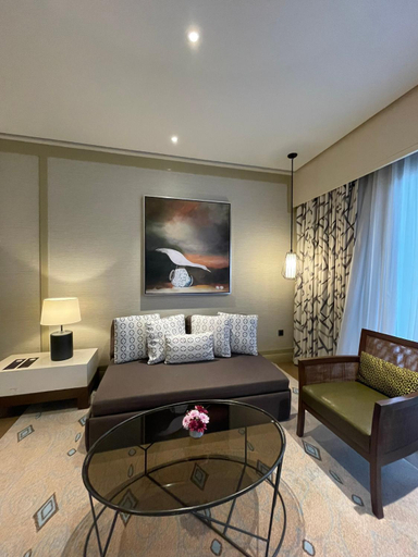 Others 4, Dusit Thani Residence Executive Suite, Davao City