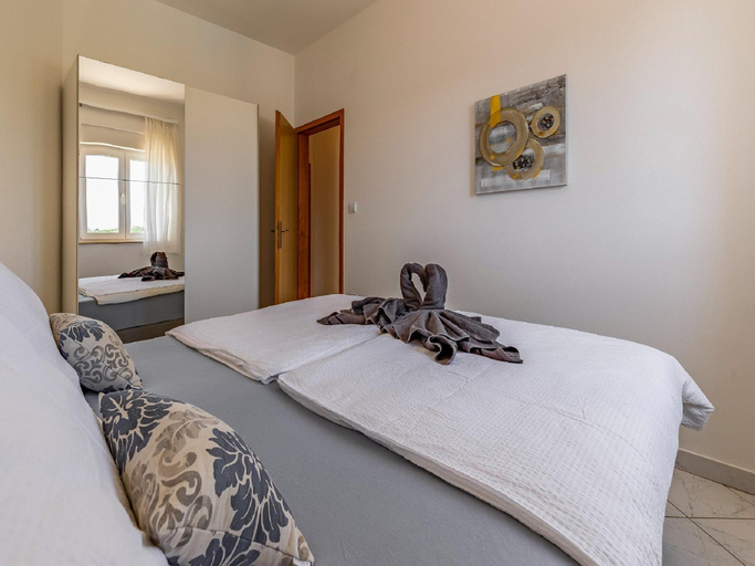 Bedroom 2, Banjole Family Fun Retreat, Medulin