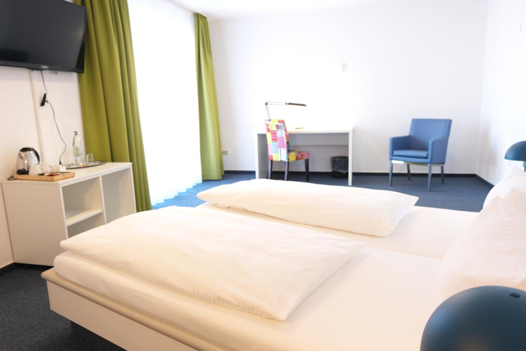 Bedroom 5, Vivotel Niederrhein, Wesel