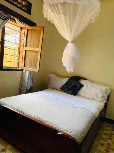 Bedroom 2, Amen Guest House Near airport, Entebbe