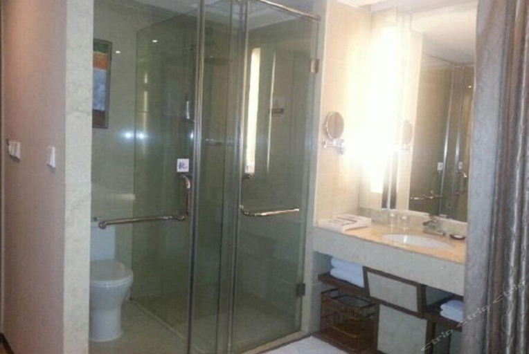 Bathroom 4, Sanya Yi Yuan Xuan Yu Hotel, Sanya