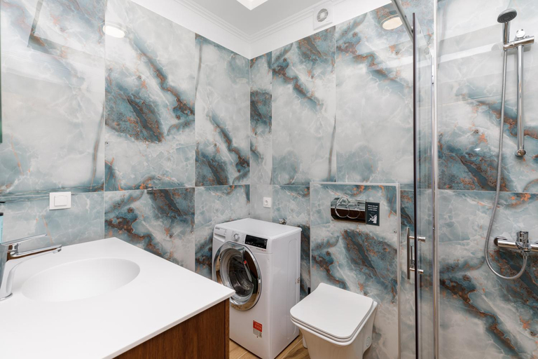 Shower 2, Simone by halu!, Apartments in the center, Central Macedonia