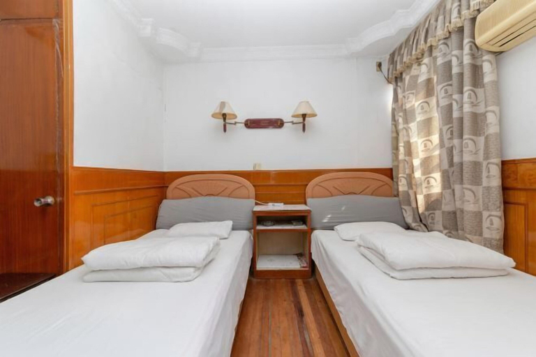 Bedroom 5, Dongzhu Hostel, Shanghai