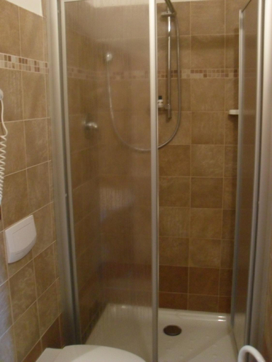 Bathroom 3, Ristorante Albergo Da Maurizio, Cuneo