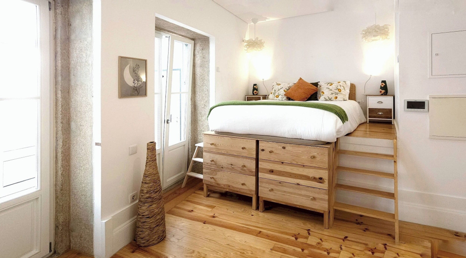Bedroom 3, Frs002 Floresold Town: Elegant Studio W/ Patio, Porto