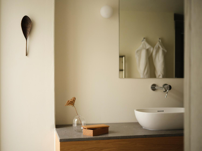 Bathroom 4, Fowlescombe Farm, Devon