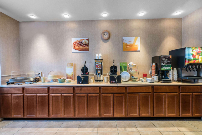Food & Drinks, Quality Inn & Suites Sequim at Olympic National Pa, Clallam