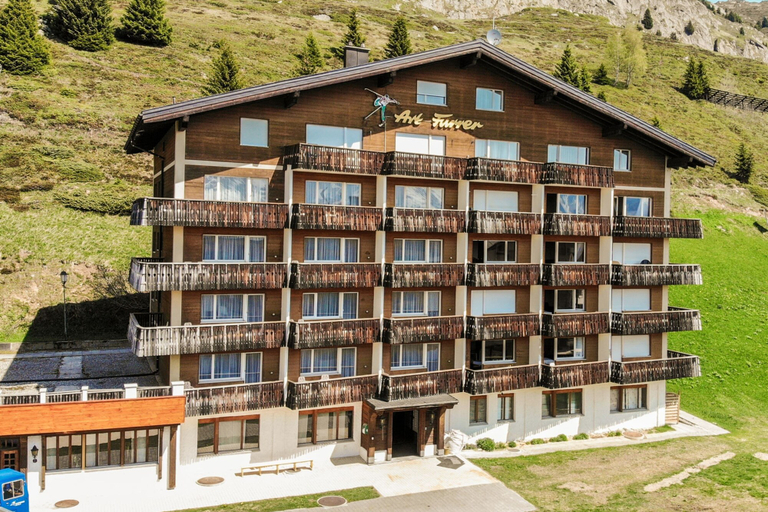 Exterior 5, Rhodania 62, Raron