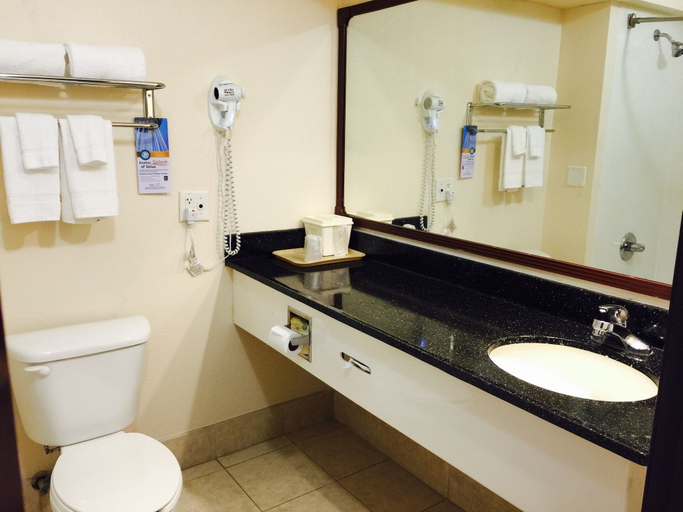 Bathroom 4, Quality Inn & Suites West Chase, Houston