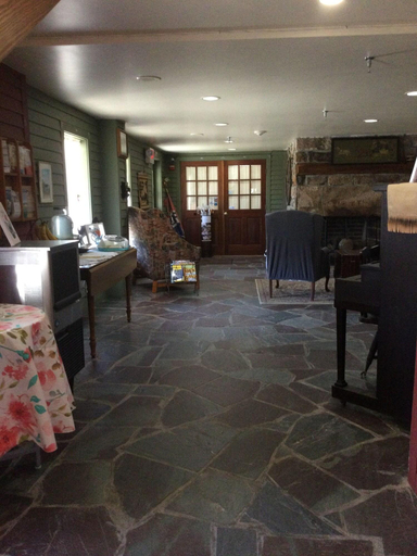 Public Area 2, Stagecoach House Inn, Washington