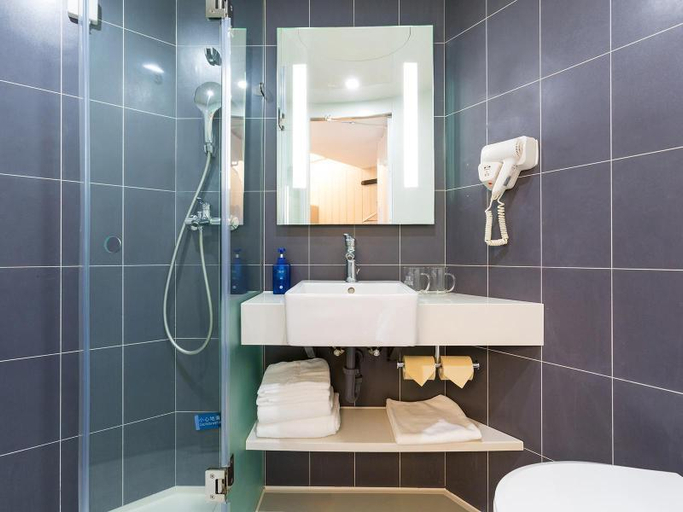 Bathroom 4, Hanting Hotel Zhongguancun, Beijing