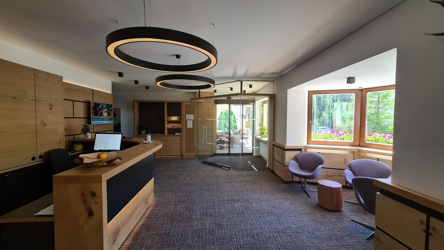 Public Area 2, Hotel Cresta, Inn