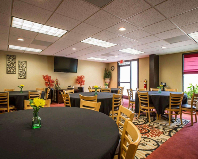 Food & Drinks 4, Quality Inn Old Salem, Yadkin