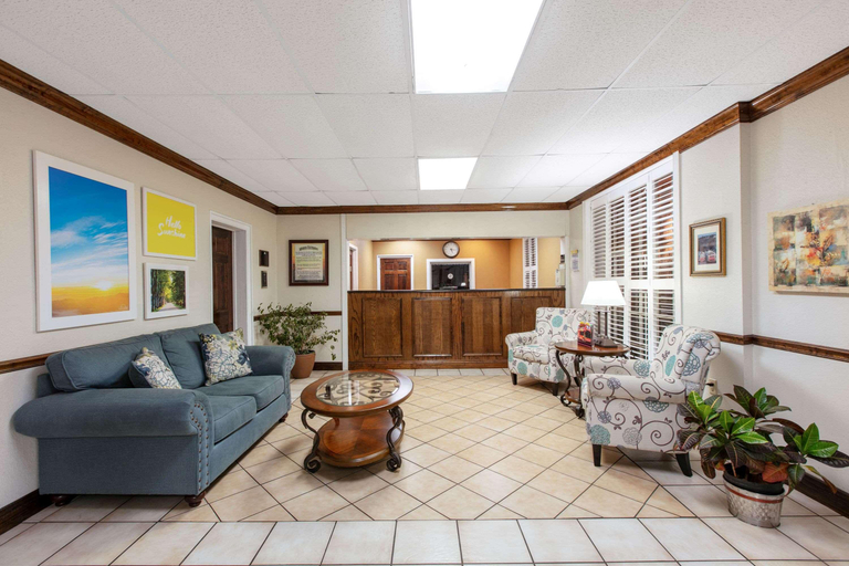 Public Area 2, Days Inn by Wyndham Natchez, Adams