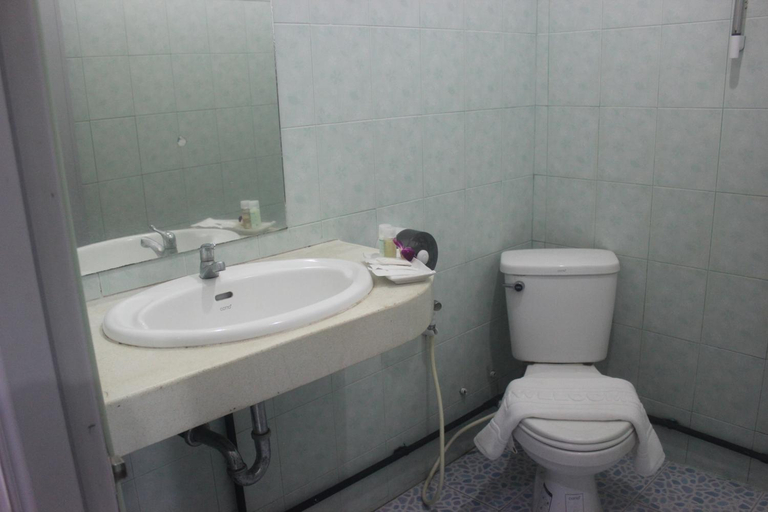 Bathroom 3, The Stamp Hotel, Ko Phangan