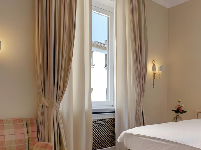 Bedroom 4, Hotel Excelsior München, München