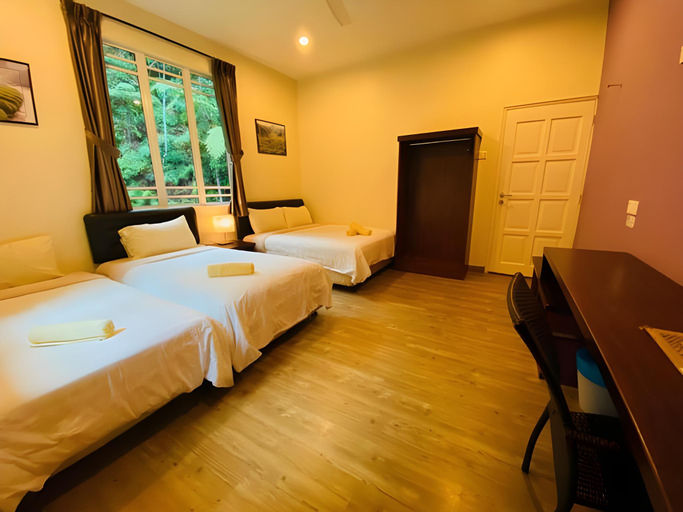 Bedroom 3, Highlanders Garden Guesthouse, Cameron Highlands
