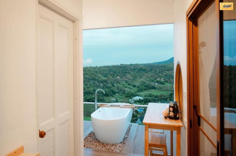Bathroom 3, Carino Khao Kho, Khao Kho