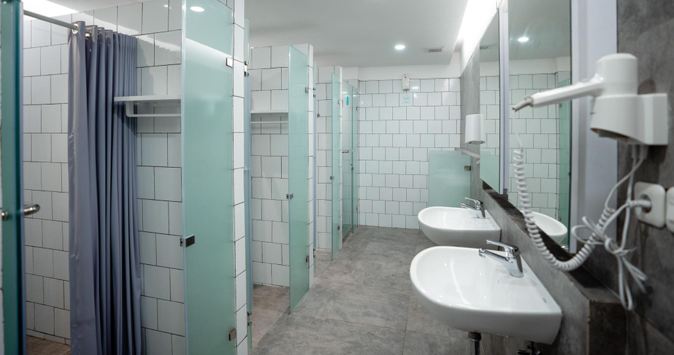 bathroom 5