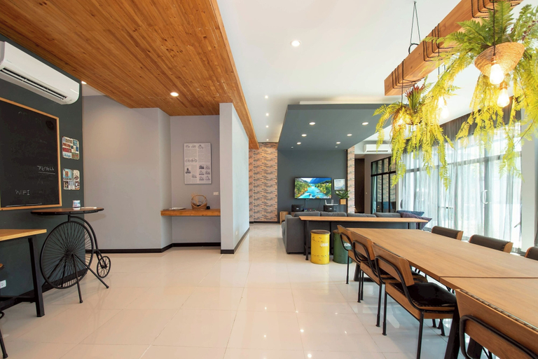 Others 5, Penny - Farthing Pool Villa, Pattaya
