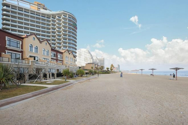Exterior & Views 2, Double Moon Bay whole wave Sea View Beach Villa, Huizhou