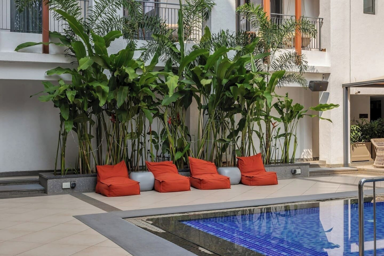 Room 3, Hidden Gem Luxe Suite w Pool View - 1km to Beach, North Goa