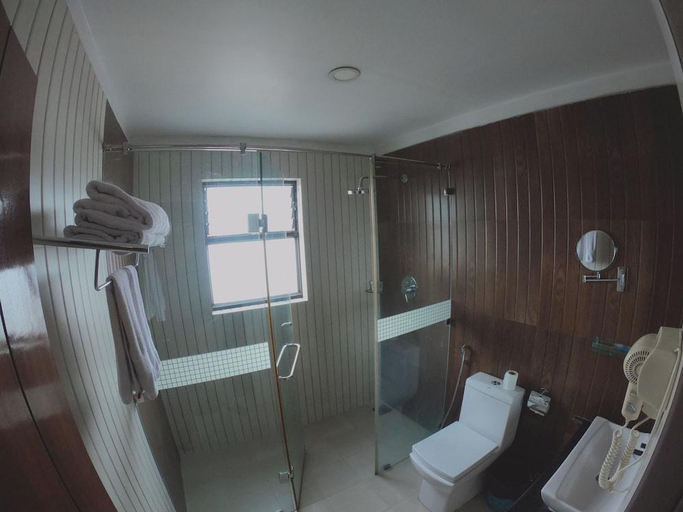 Bathroom 5, Yatri Suites and Spa, Bagmati