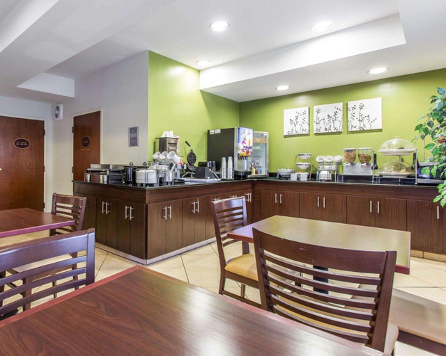 Food & Drinks 5, Sleep Inn Columbia, Lexington