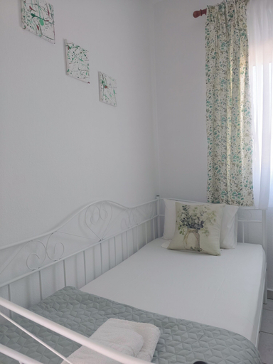Bedroom 3, Menta Studios, East Macedonia and Thrace