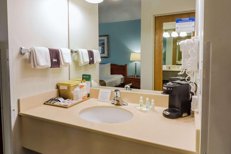 Bathroom 4, Quality Inn & Suites Sequim at Olympic National Pa, Clallam