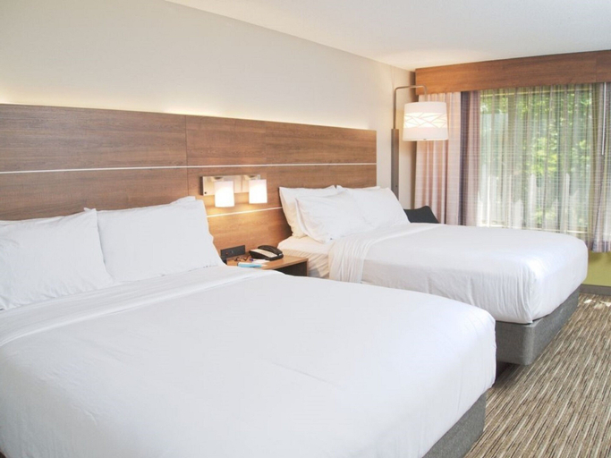 Bedroom 4, Holiday Inn Express SOUTH BURLINGTON by IHG, Chittenden