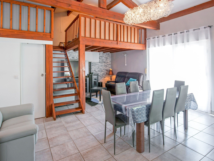 Living room, Holiday Home in Orange With Private Pool, Vaucluse