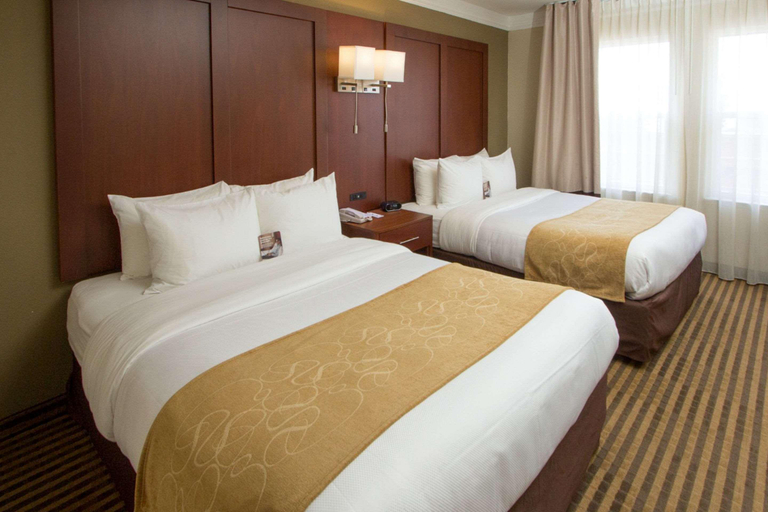 Bedroom 4, Comfort Suites Visalia Convention Center, Tulare