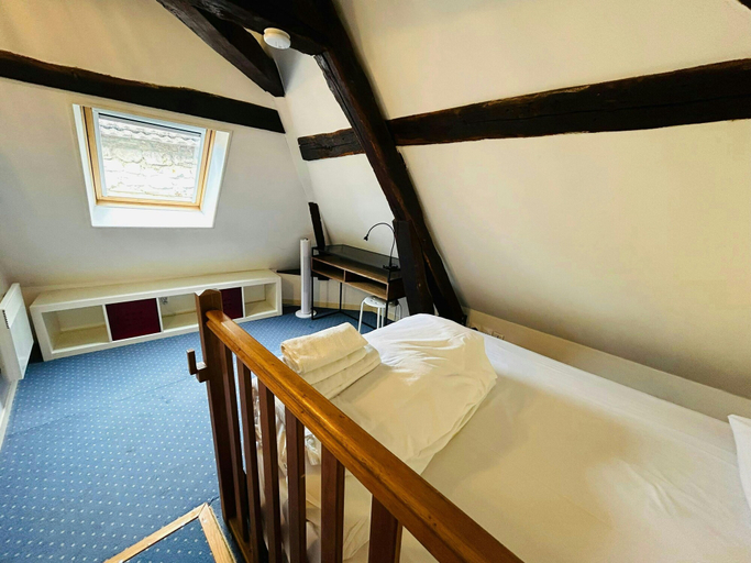 Room 4, La Suite Marie Stuart Hypercentre, Marne
