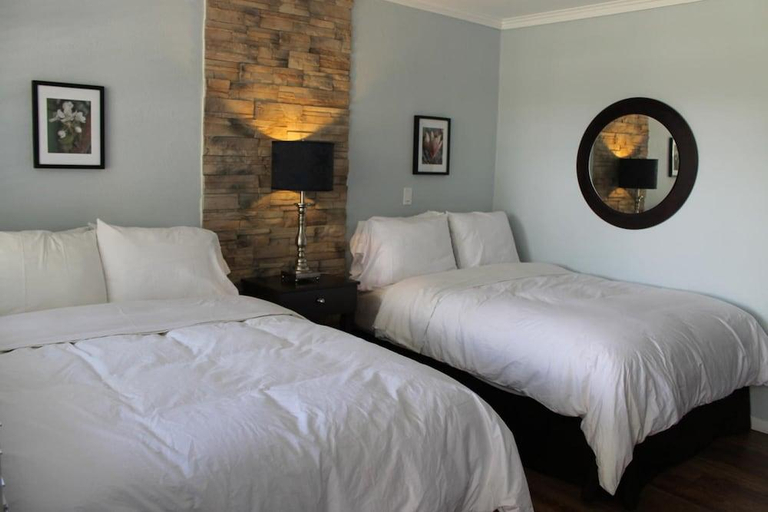 Bedroom 2, Studiotel Bromont, La Haute-Yamaska