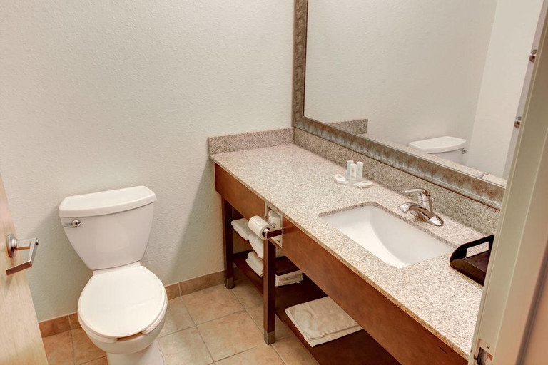 Bathroom 4, Comfort Inn & Suites North Greenfield, Hancock