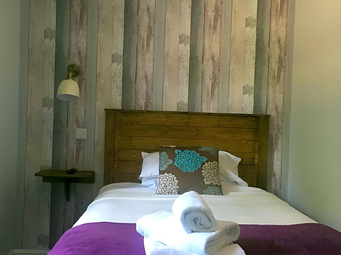 Bedroom 3, Mullions Guest House, Somerset