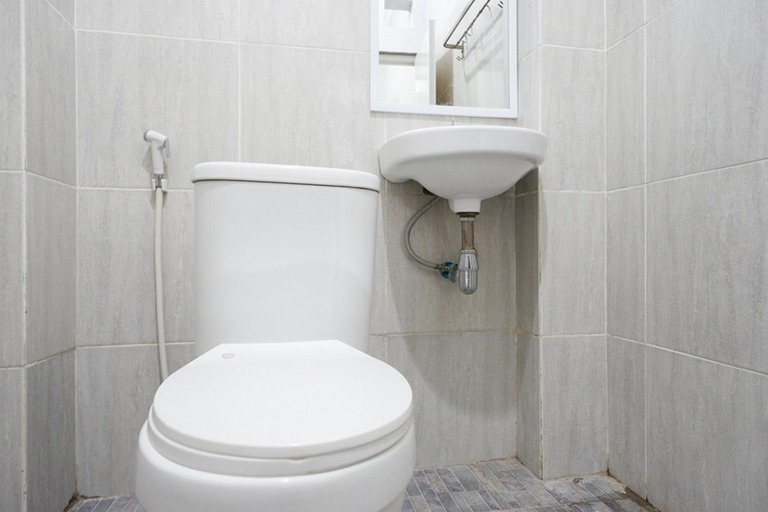Bathroom 11
