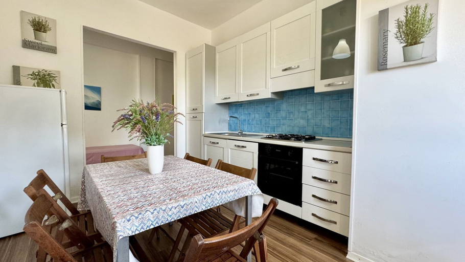 Room 5, Villetta Certosina 2, Lecce