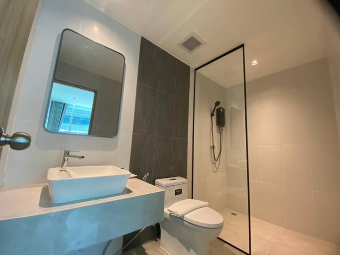 Bathroom 2, Prime Sleep by Miracle - Booked on Hourly Basis, Bang Phli